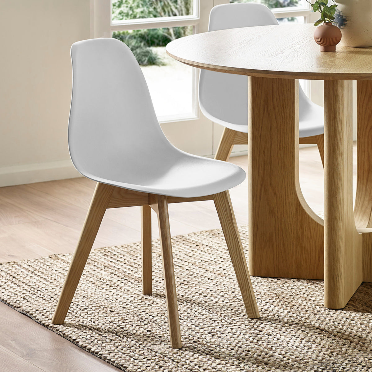 The Peg dining chair in White