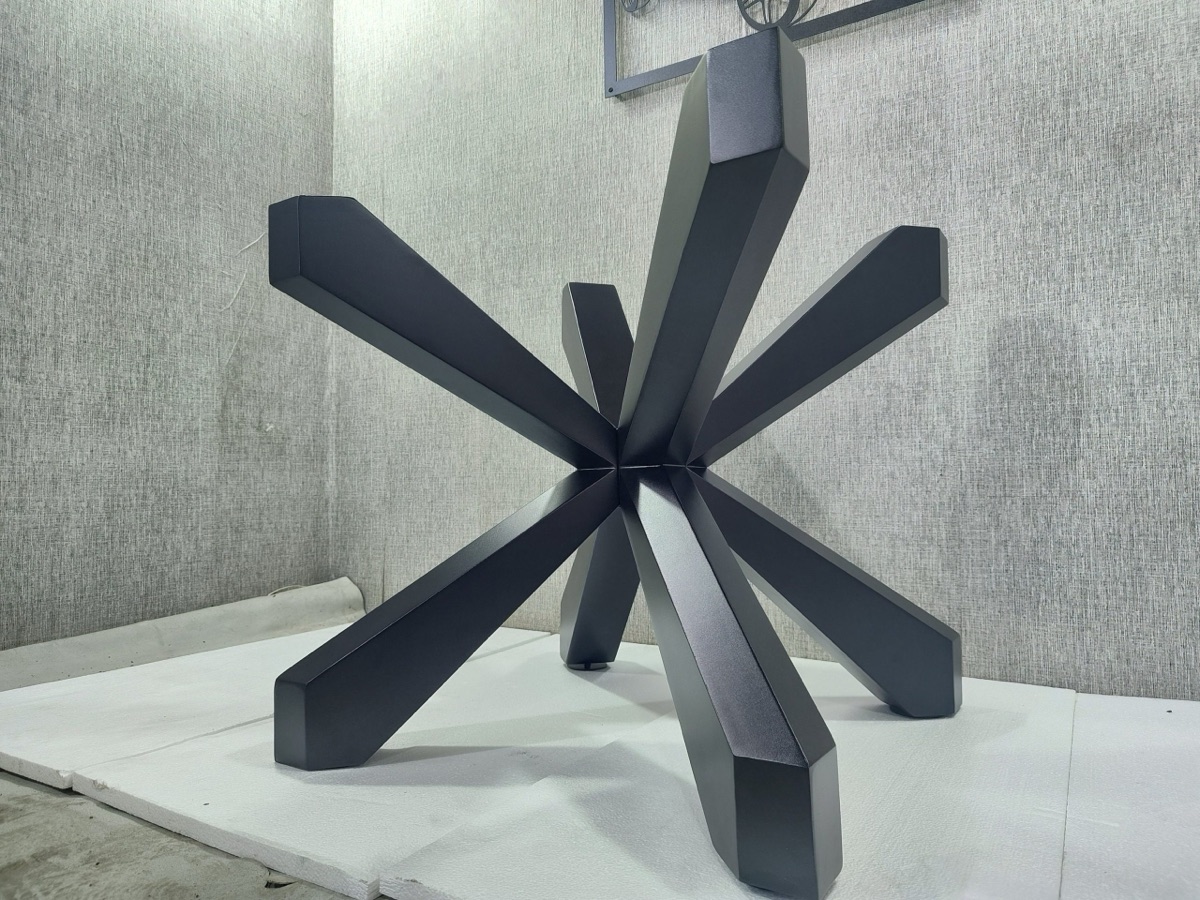 Starburst radial steel base