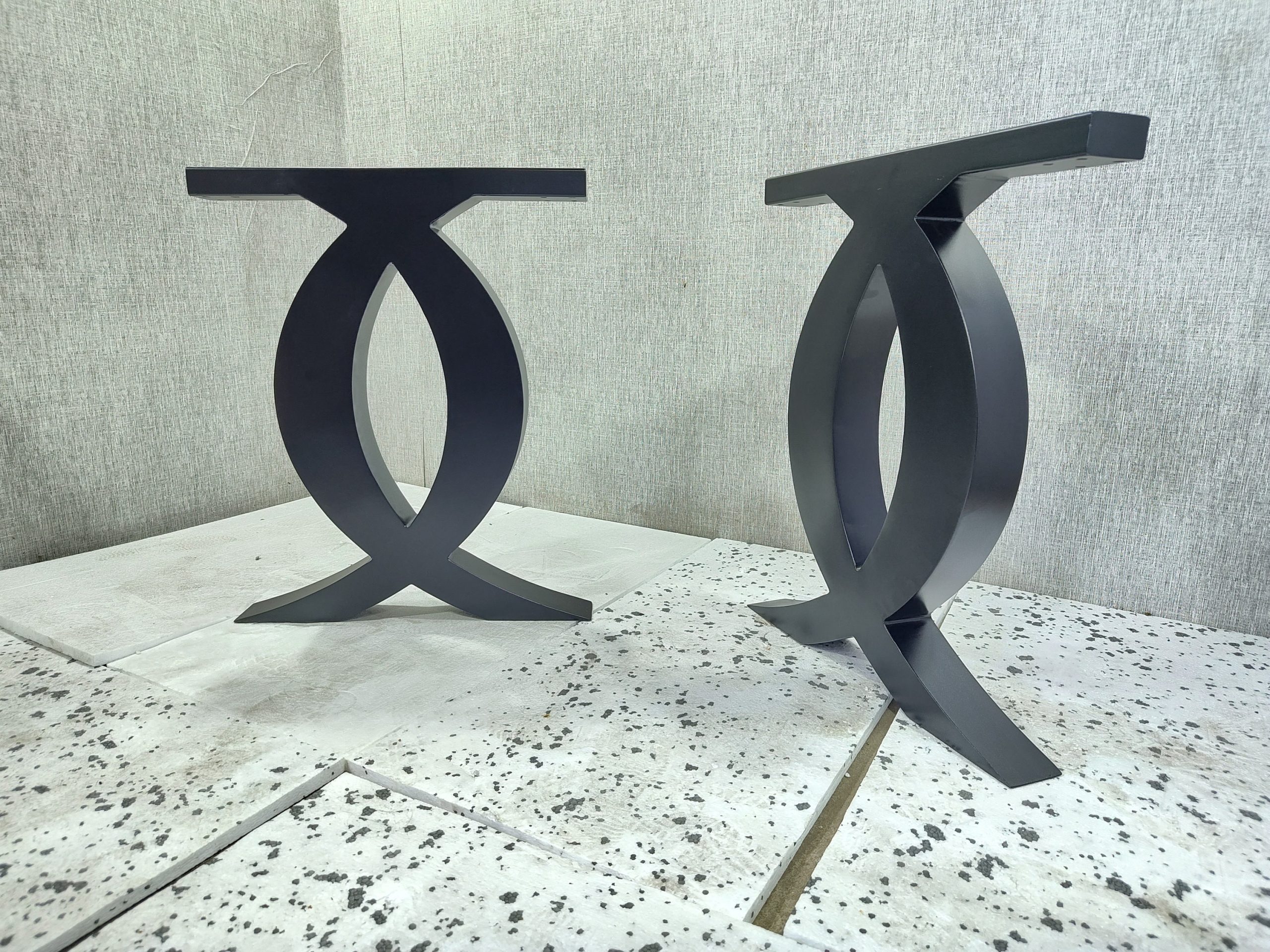 Swirl steel legs